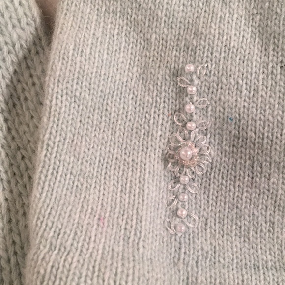 Hat and Glove Set - Picture 4 of 6